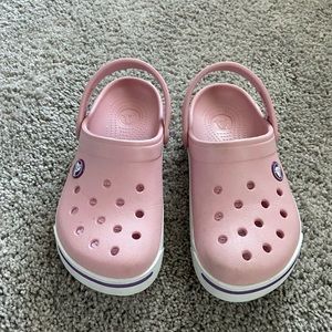 Crocs girls pink
